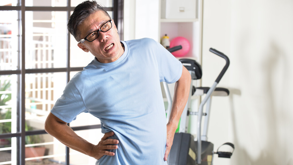 突发性腰部扭伤疼痛应急处理方法