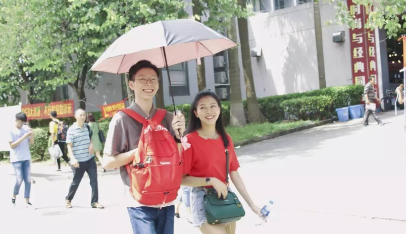 高考后这“一档三证”要准备好，大学报道会需要，千万别不当回事