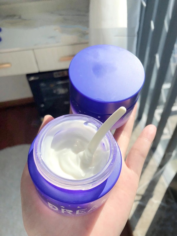 经常“熬夜修仙”的女孩不能错过的面霜，欧莱雅清爽，高姿抗氧