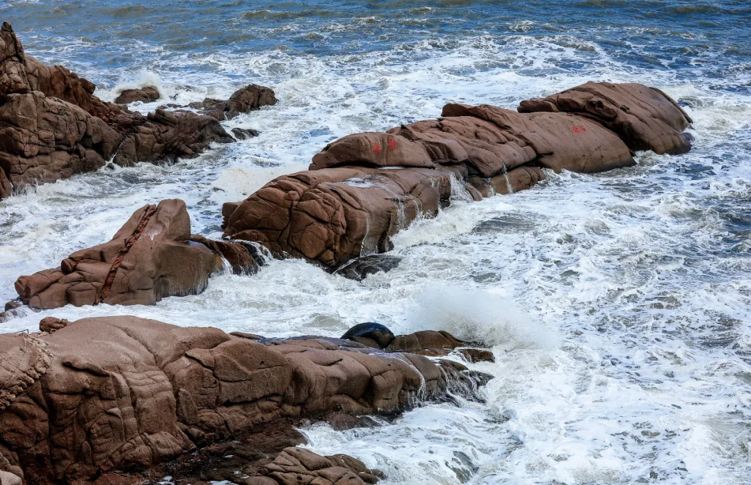 秋来荣成，大海扬波逐浪高