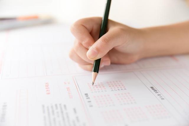 2020各地高考作文题目汇总及分析(完整版），建议转发收藏