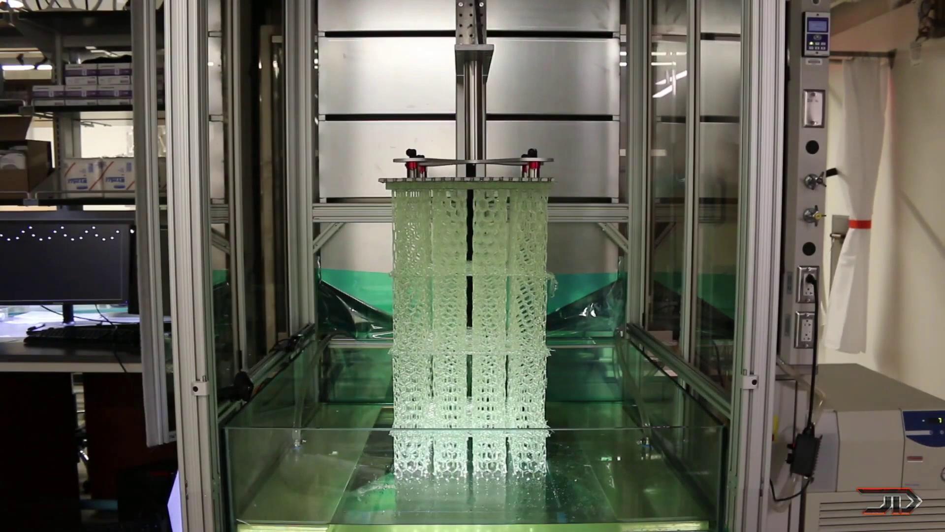 被美國評為全球十大顛覆性技術，國產高精密3D打印機出口到美日德