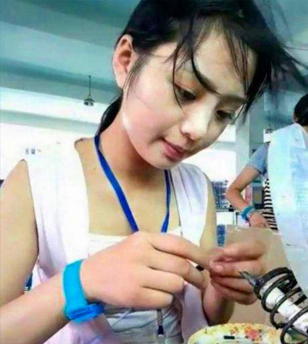 深圳穿黑丝的流浪女：本科毕业，长得标致，变成这样不值得同情