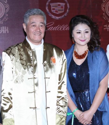 后来,马丽娟嫁给赵本山,于月仙也沾了姐夫的光,成了炙手可热的女演员.