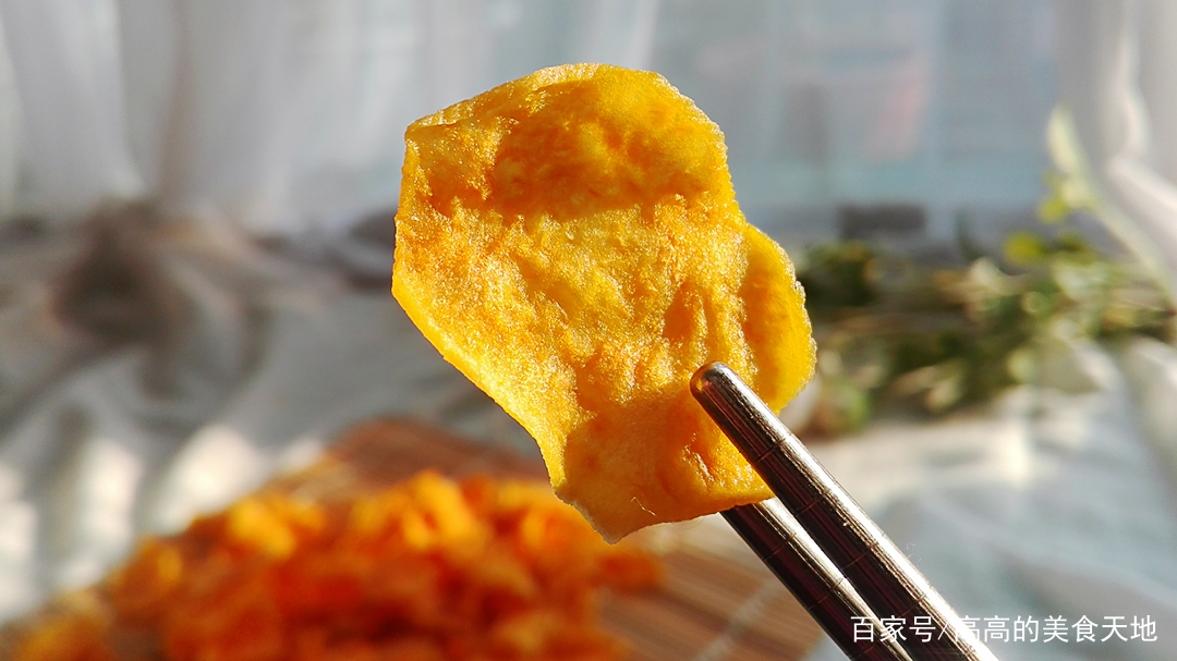 【自制薯片】做法步骤图 不用油炸也酥脆 低脂好吃不怕胖-起舞美食网