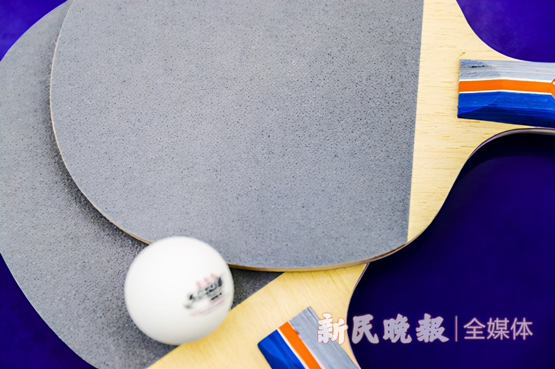 乒乓球磨砂纸磨哪（一块球板一层砂纸，乒乓球还能这么玩）