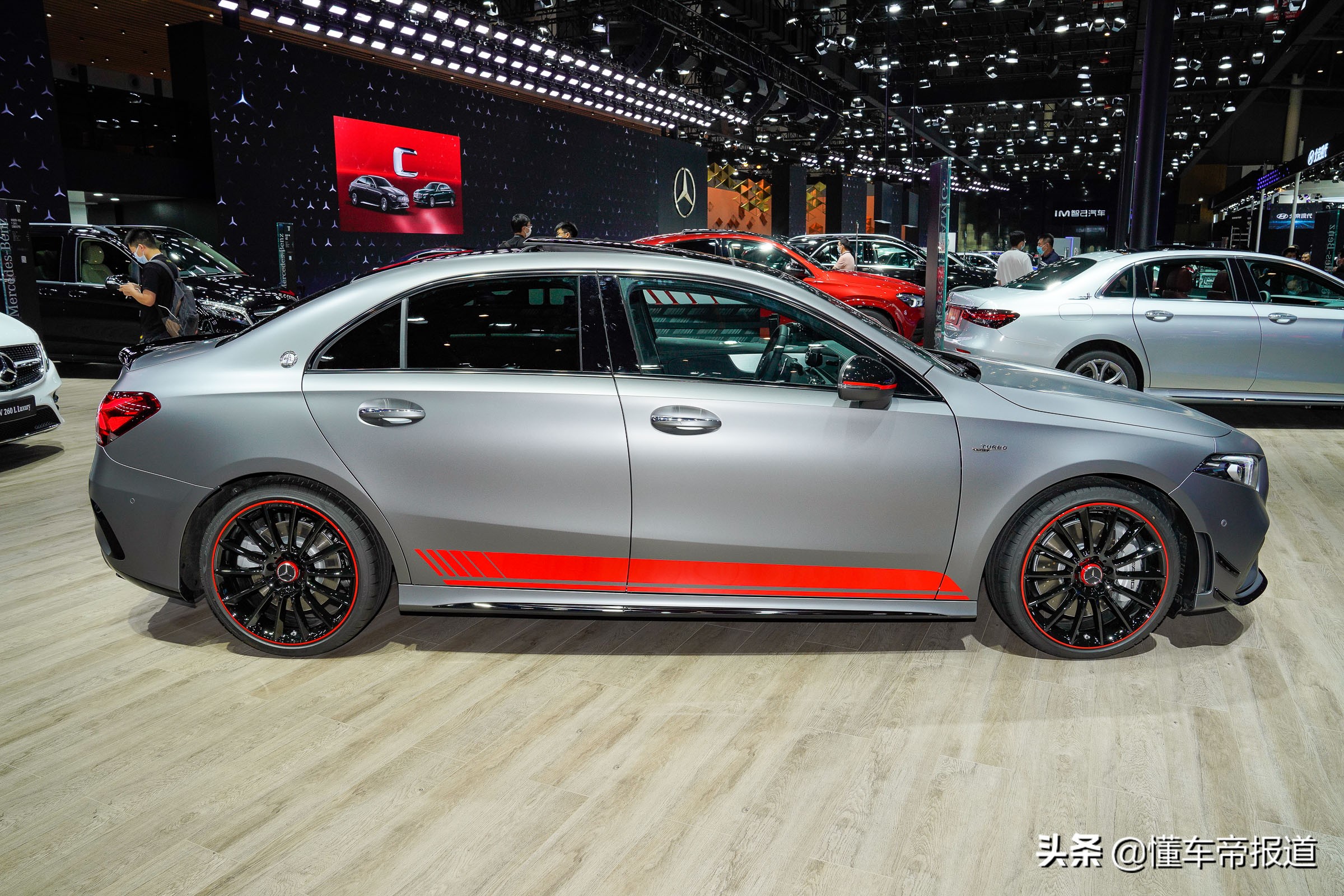 新车｜增加红色拉花点缀，AMG A 35 L 4MATIC炽夜特别版实拍解析