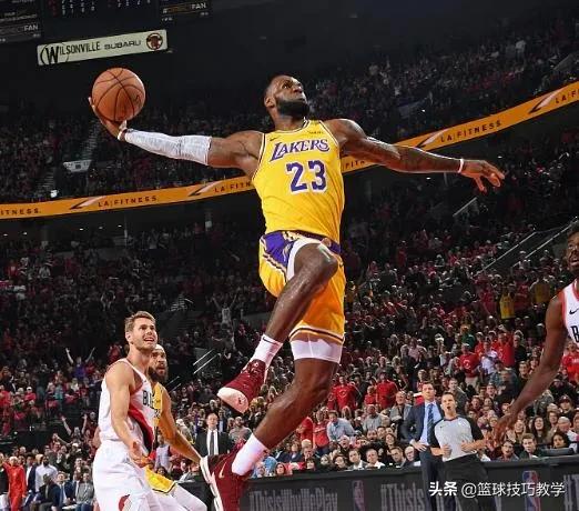 湖人奇才交易威少（交易达成！4换3！威少加盟湖人！联手詹姆斯浓眉）