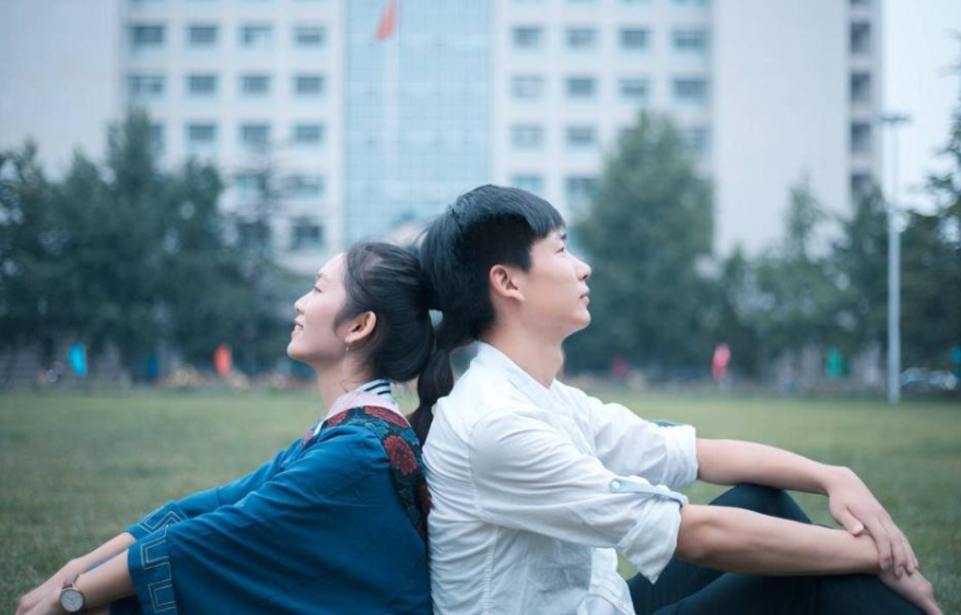 南开大学人性化宿舍惹争议，18对夫妻在校同居，看到租金我羡慕了