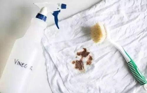 衣服上有笔(bi)迹用什么可以洗掉(diao)（衣服上的笔迹用什么方法去除）-大连信息网