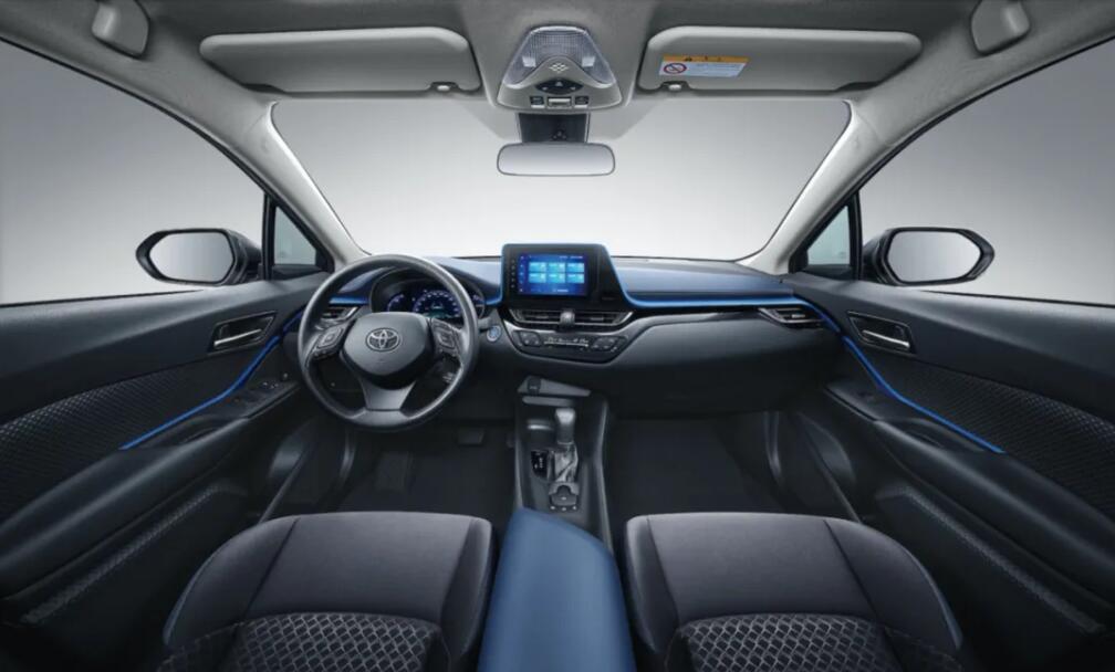 新车快评丨中期改款Q5L、新C-HR、中国钢炮领克02 hatchback