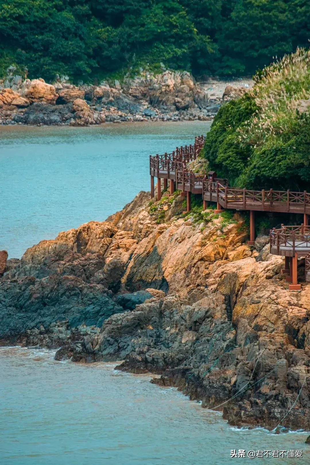 来自北纬30°小岛上的浪漫，水天一色，海风缱绻