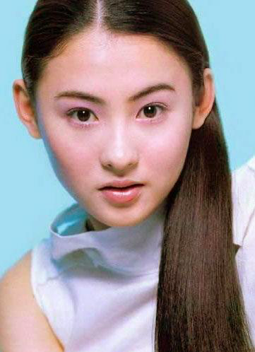 女星自曝为减肥“作死”，切除大肠胃里装水球，后遗症造成肠粘黏