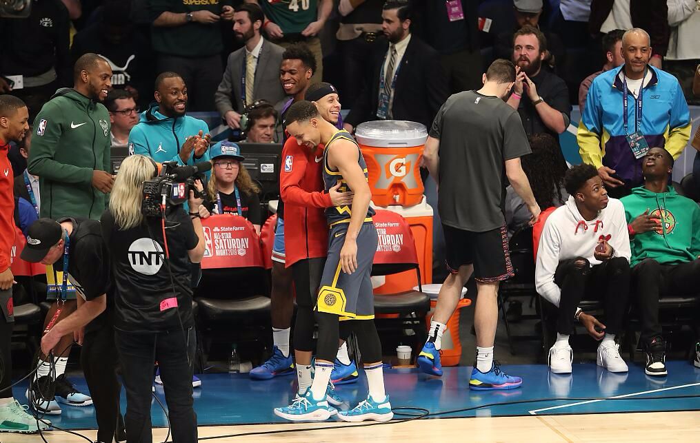 库里为什么不能拿nba三分（不让弟弟买单？库里原计划不再参加三分大赛，两原因让他改变心意）