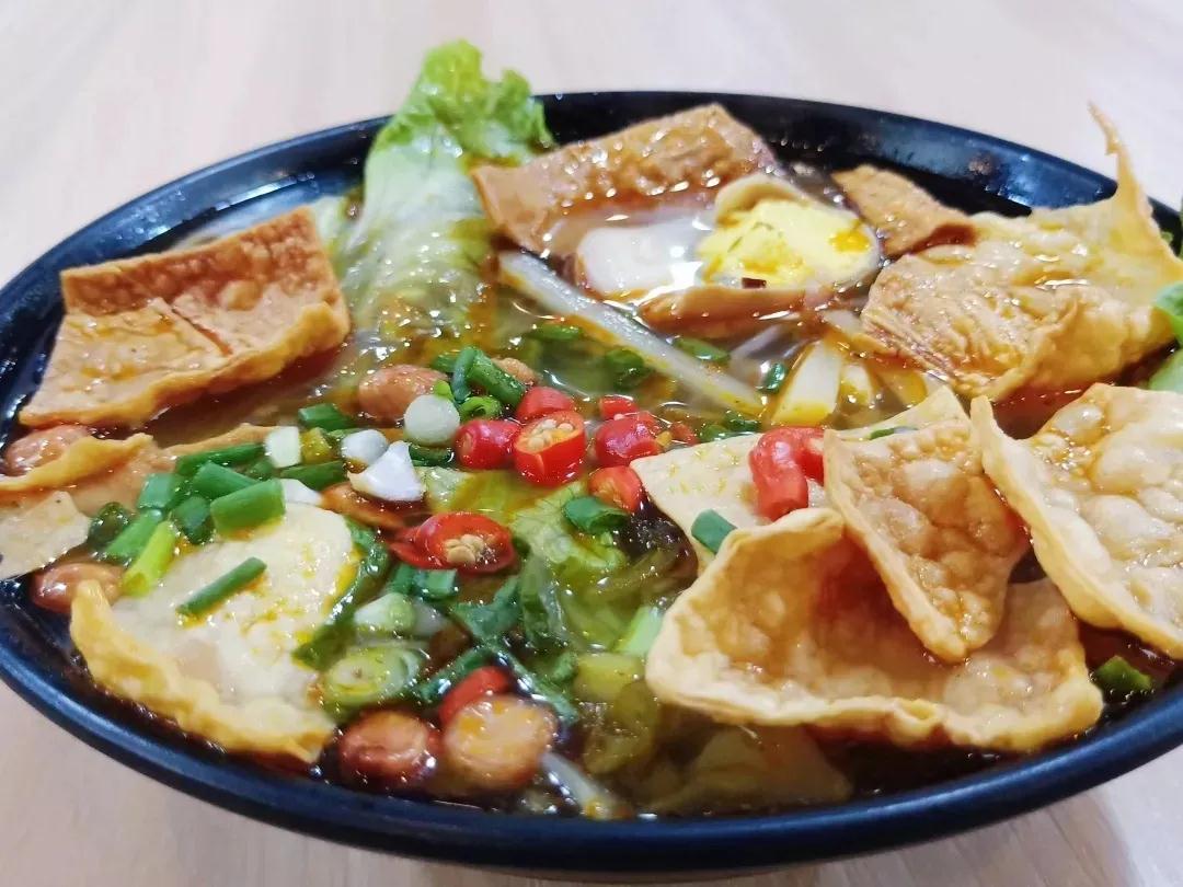 餐厅配备钢琴，三大校区美不胜收，还是西游记拍摄地！四川这所高校让人心动