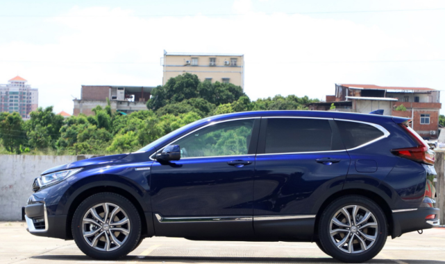 本田CRV“以价换量”，下探2.1万，5.2升油耗，等新奇骏不如选它