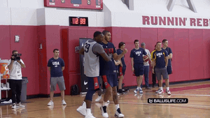 篮球最多有几条接缝（美国男篮集训时进行的1v1，有很多很好的技巧值得学习）