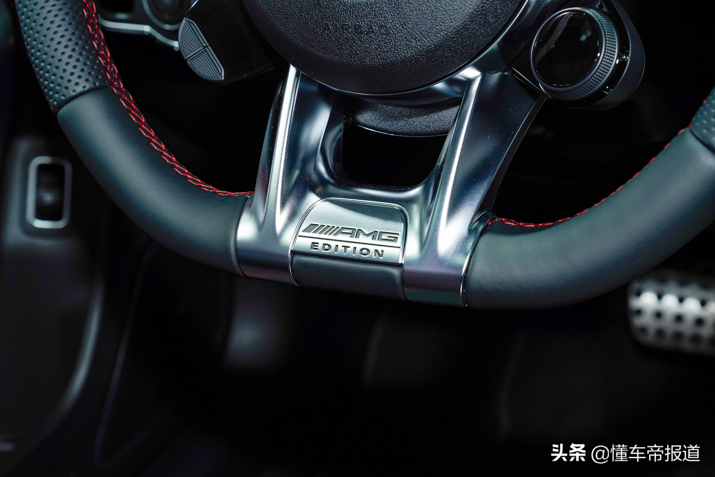 新车｜增加红色拉花点缀，AMG A 35 L 4MATIC炽夜特别版实拍解析