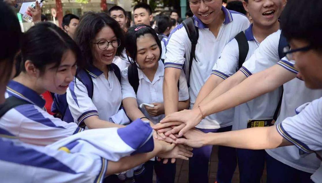 高考迫在眉睫，考试前要做哪些准备？家长也要“备考”