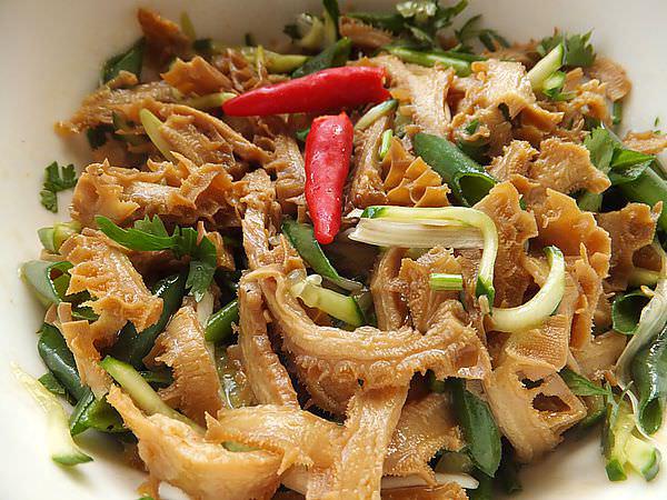 凉拌牛百叶(9月最爱这凉拌菜,价格比牛肉贵,开胃还下饭,家人吃了不