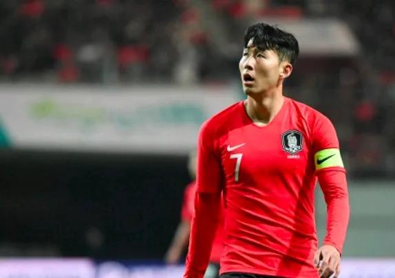 克里斯蒂安达纳拉赫(孙兴慜创纪录第五次当选韩国足球先生！)