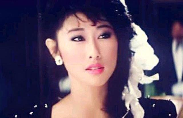 叶倩文的灿烂情史,靠美貌征服了6个男人,抢闺蜜老公后成功上位