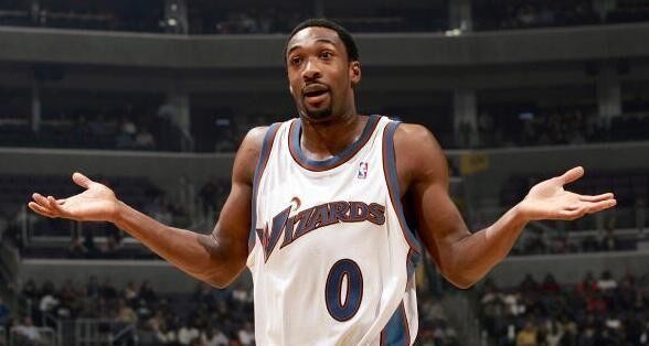 nba三分厉害的球员（进攻范围广！盘点NBA超远三分最强的五大球星：现役三人入选）