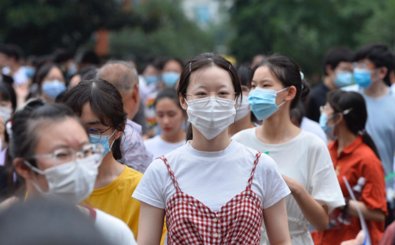 2021年高考成绩出炉，一地区录取线断崖式下滑，考生：喜从天降