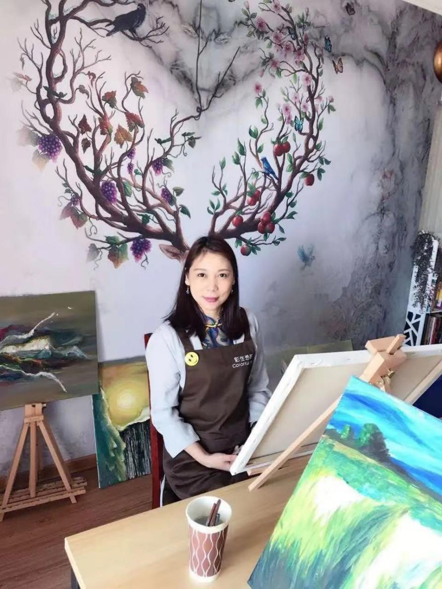 劳荣枝庭审捂脸痛哭(劳荣枝当庭否认部分指控,自述遭