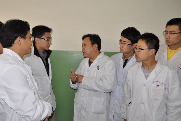 临床医学专业，“五年制”和“八年制”该如何选择，想学医要了解