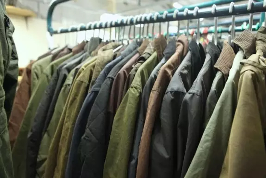 为啥皇室偏爱barbour，这个创立于百年前品牌竟以风衣驰名