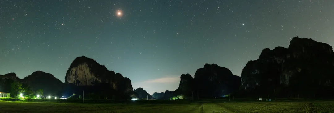 星空照片(“追星”8年，广西摄影师拍下璀璨星河，让无数人领略星空震撼之美)