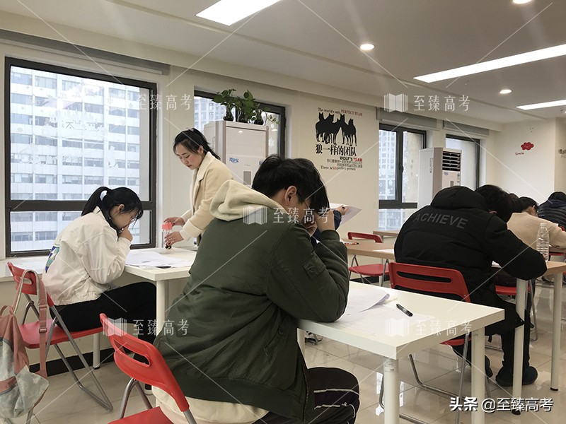 武汉画室培训学校哪家好：四川美术学院分数线