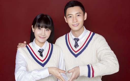 快男季军魏晨与女友领证结婚！两人相恋多年，女方长相甜美颜值高