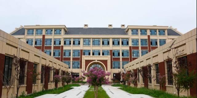 潍坊最好的5所高中，2020年高考9人进入省前50，还有一名是省状元