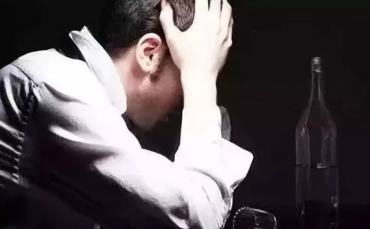 酒后头疼主要是什么原因造成的？哪种白酒喝了不上头？看完就明白了