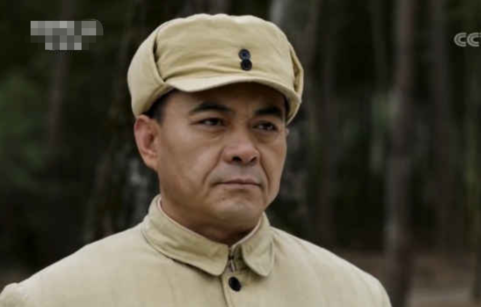 王新军41岁妻子秦海璐娇俏可人,51岁前妻"扈十娘"却发胖认不出