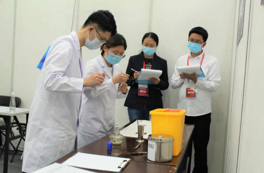 文科生也可以学医？4个适合文科生的医学专业，难度不大还好就业