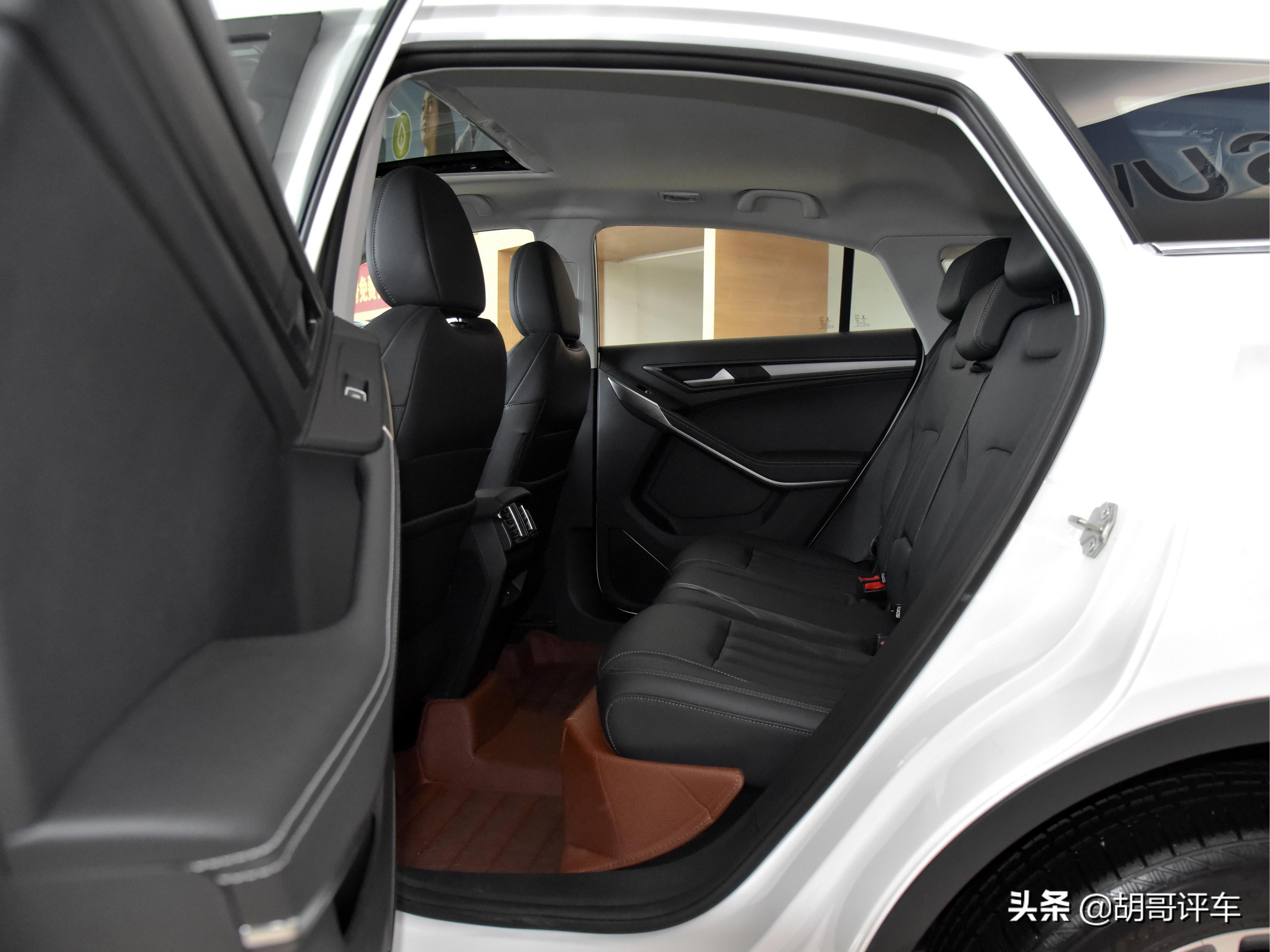 外观大气，品牌也不错的SUV，关键是便宜，实拍福特领界