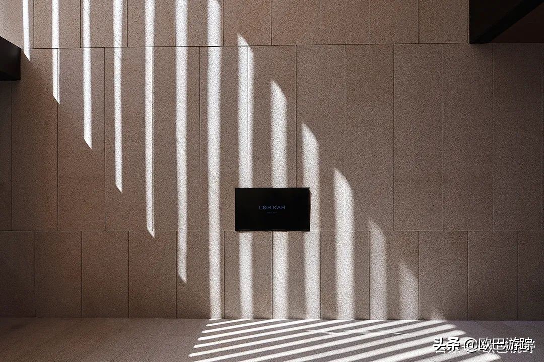 厦门这家奢牌酒店，毗邻繁华，却又遁于静谧迷人的港湾