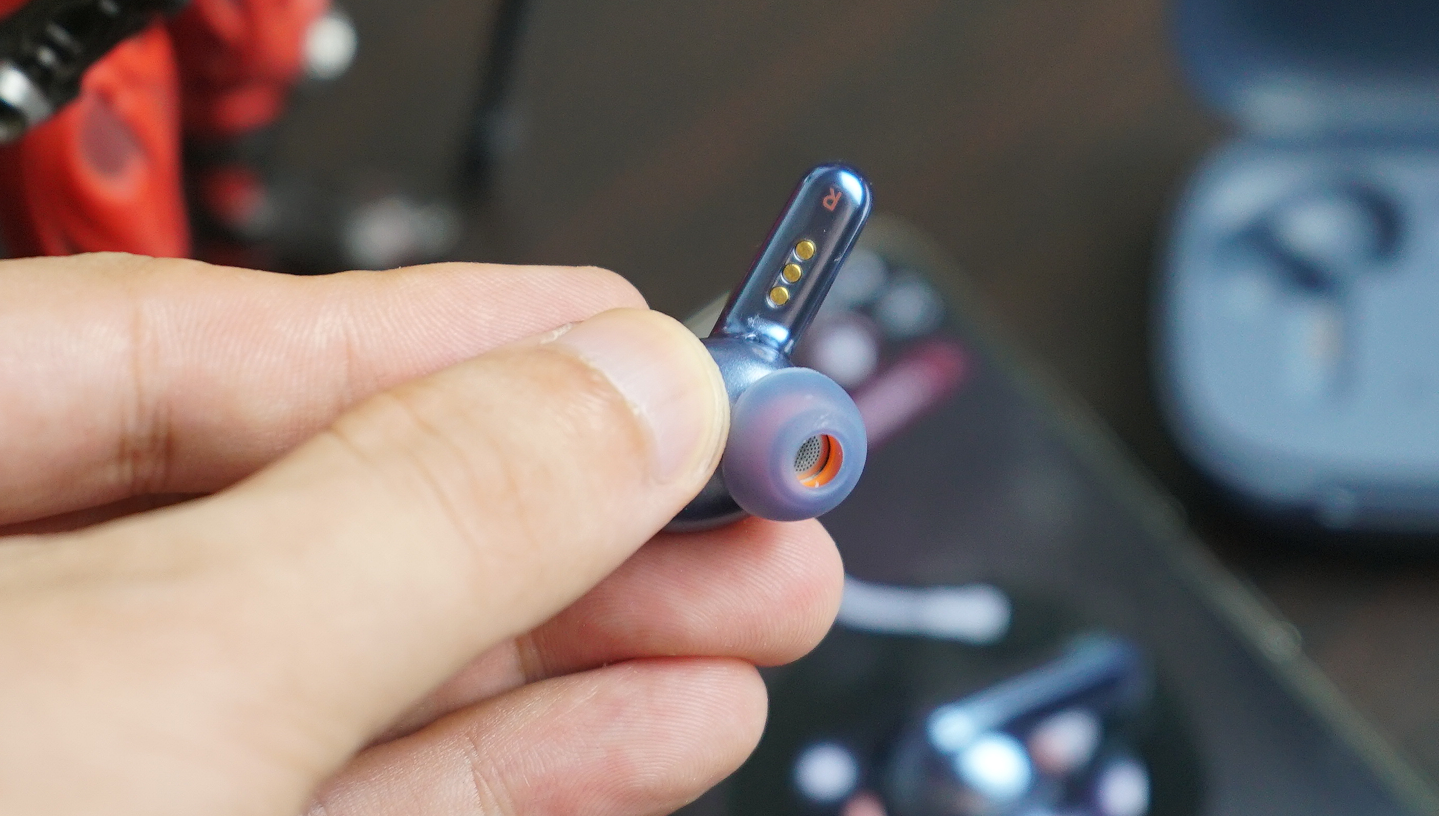 不另添麻烦的生活好搭档，用JBL LIVE PRO+特别版才懂生活