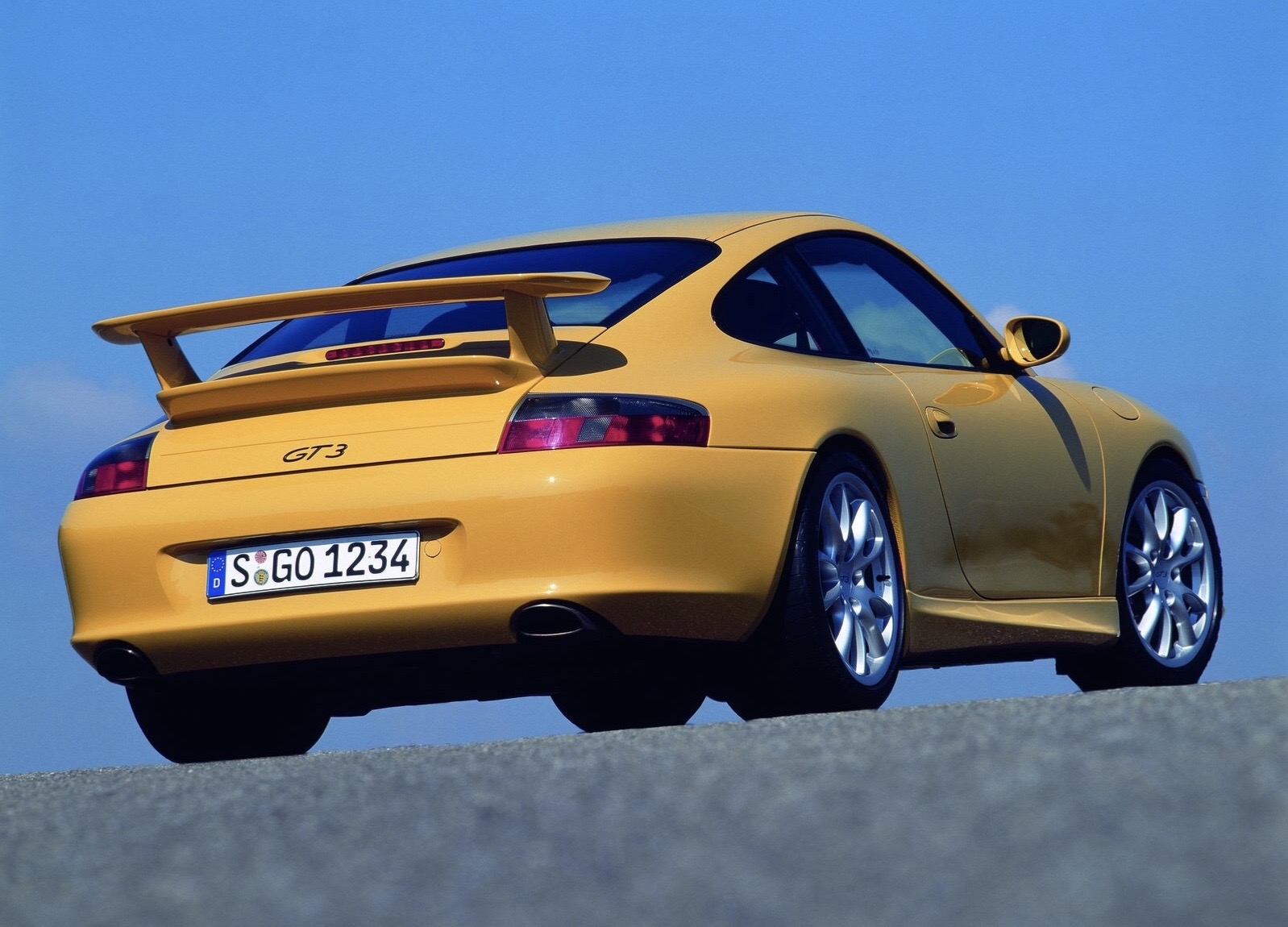 「经典回顾系列」再完美一点 2004款保时捷911(996.2) gt3