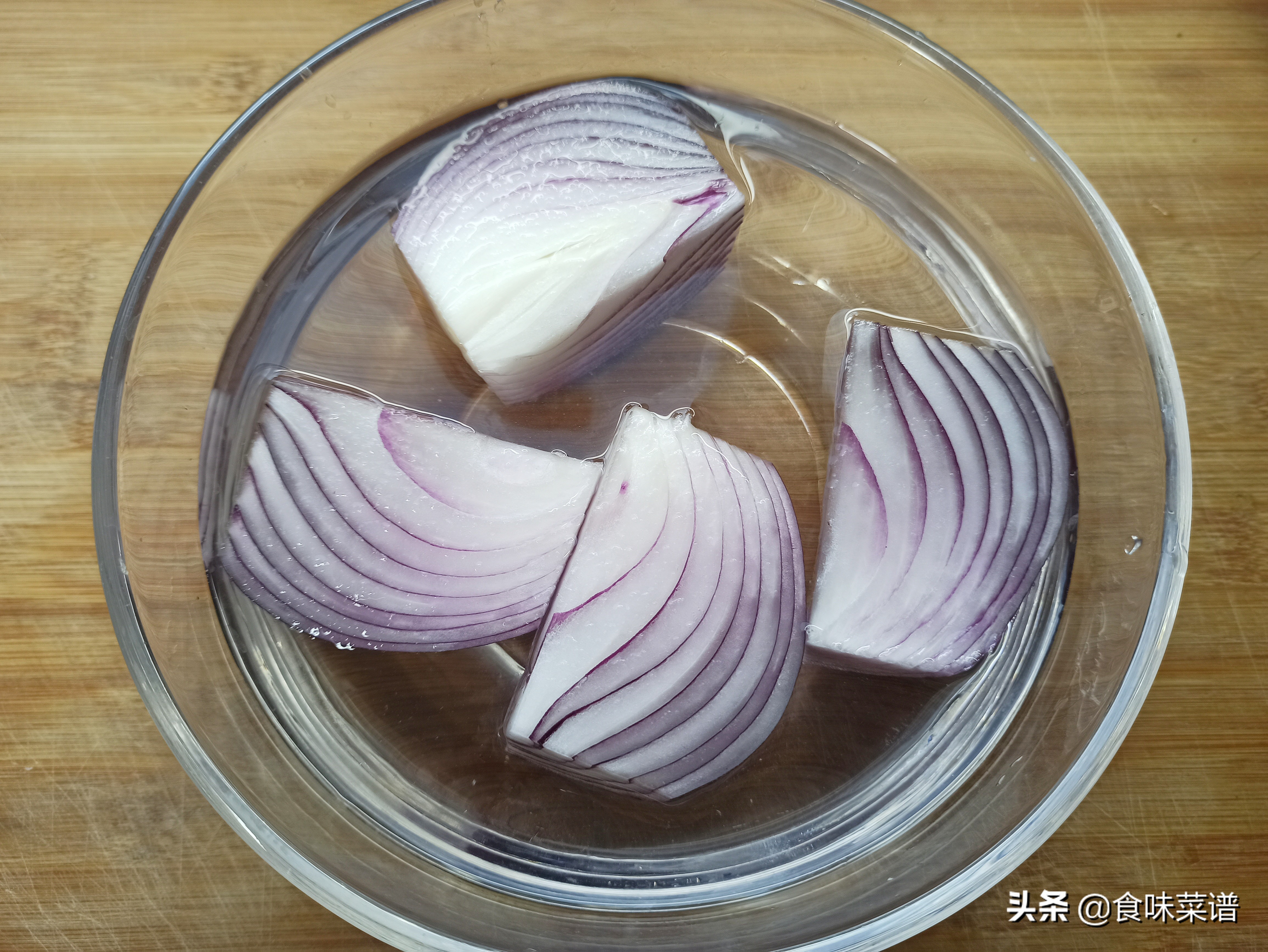 洋葱的18种家常做法（教你做甜脆不辣美味的洋葱）