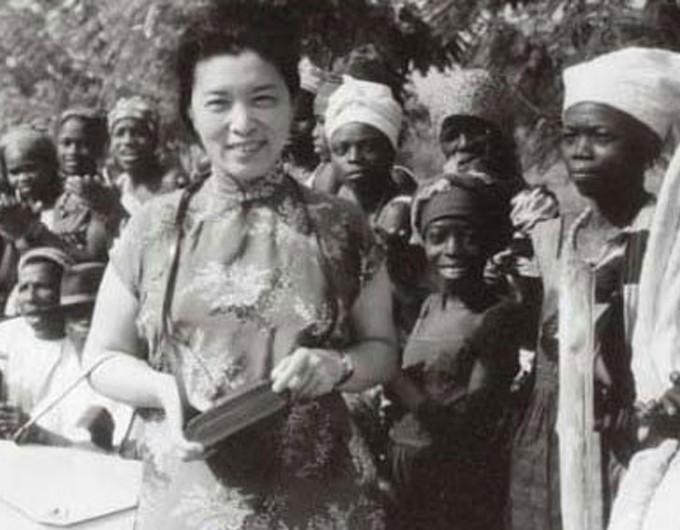 只知王毅、华春莹？这位“燕大校花”才是中国外交部的顶级大咖