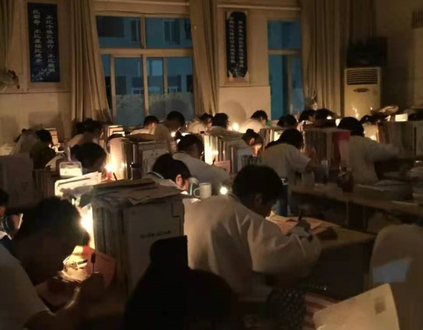 21年高考迎来地震式改革，考生欲哭无泪，换一届“坑”行不行？