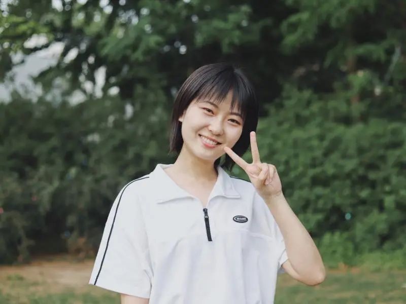 惊艳！北京“双一流”名校2021级新生辅导员集体亮相，网友：眼前一亮！