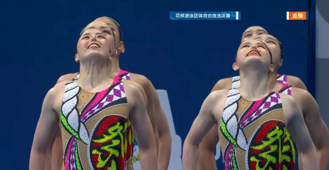 日本花泳赛服太独特！素白色打底祭字直接穿身上，还是中国红漂亮