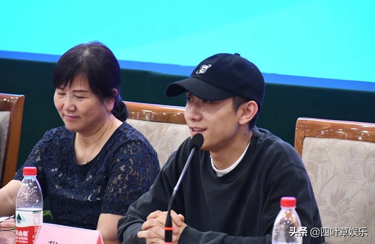 64位娱乐圈名人参加艺德培训班，教学重点包含法律法规与党史学习