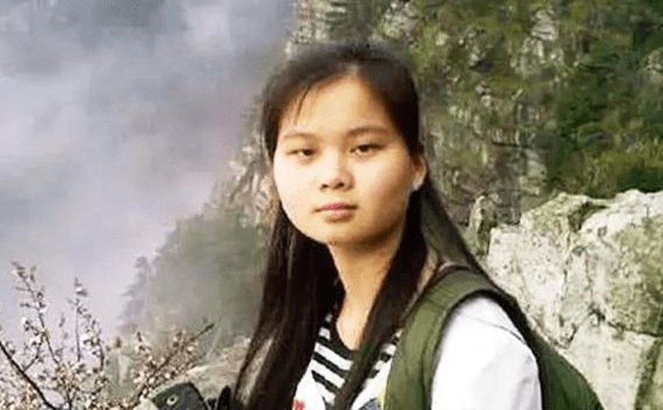 高考落榜的曹晓洁：复读385分读专科，没毕业就被3家跨国公司争抢