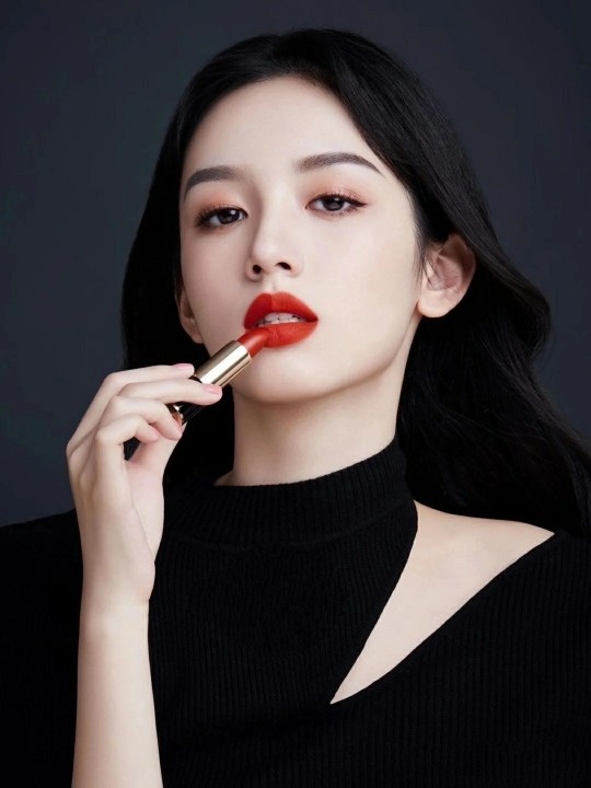 大牌口红多种多样，哪一款才适合你？这几款口红又美又飒值得尝试